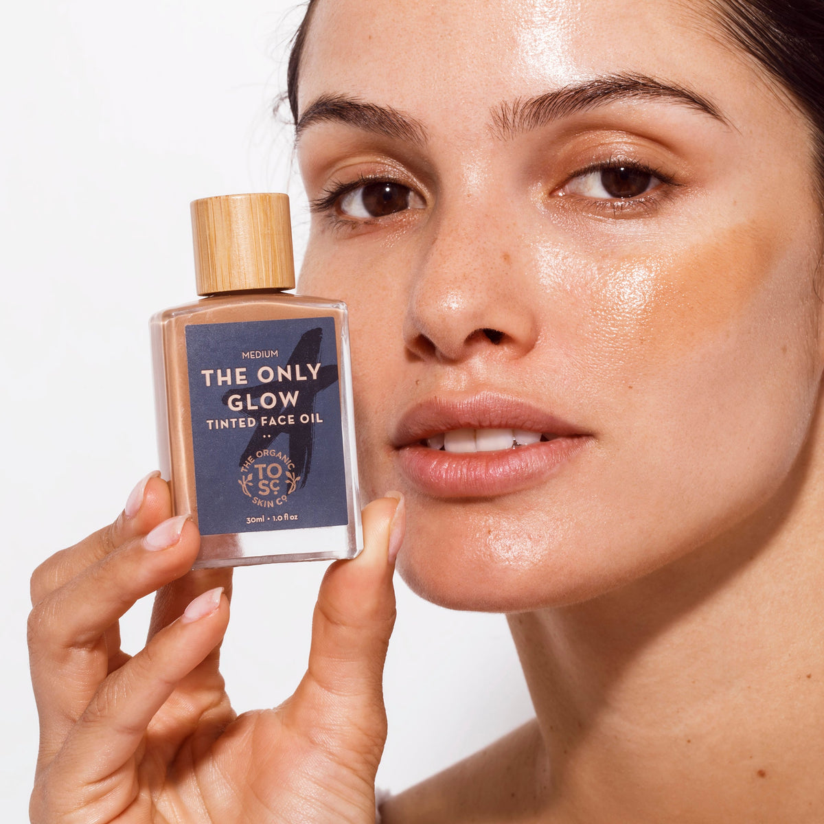 The Organic Skin Co The Only Glow Tinted Face Oil, Medium