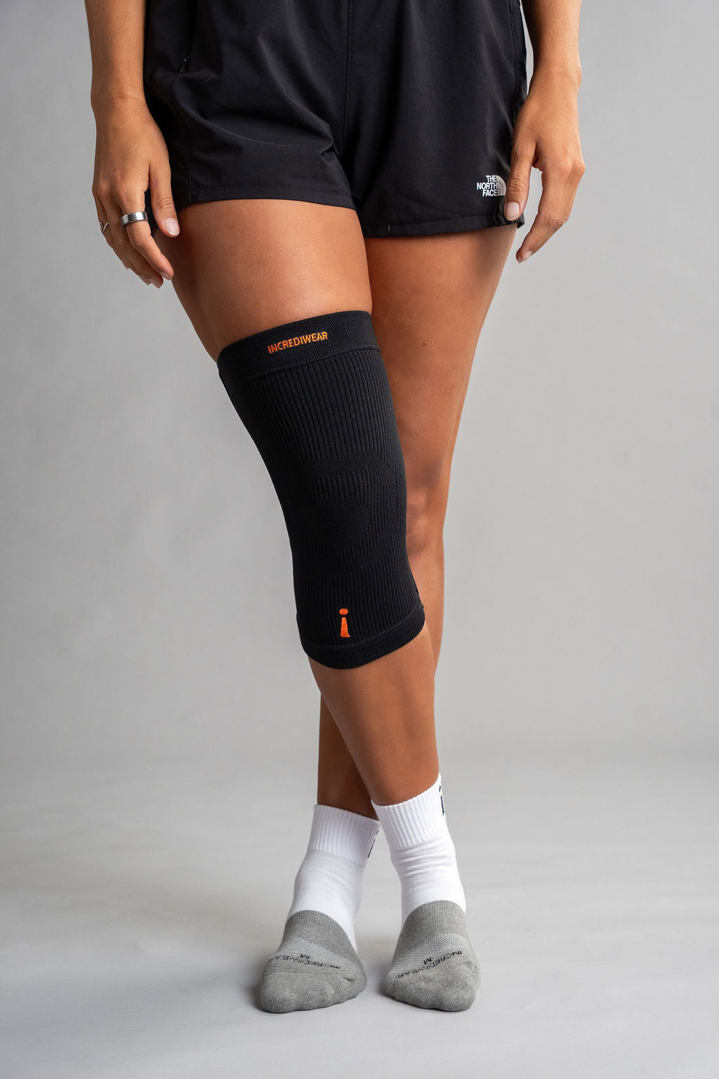 Incrediwear Knee Sleeve - Black